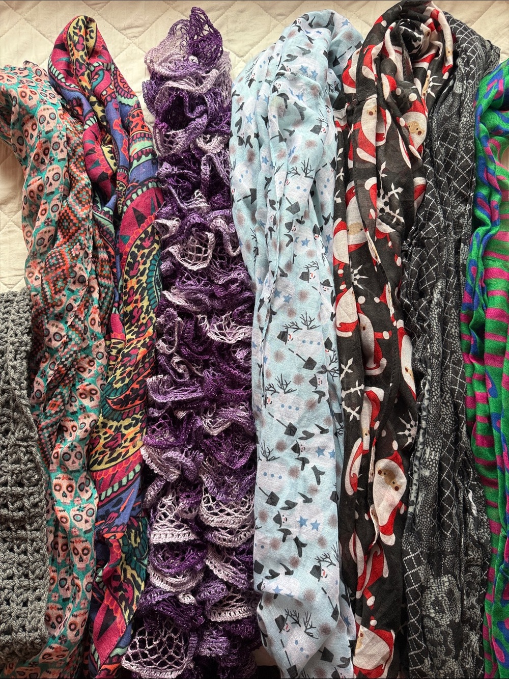 Lot of scarves - 8 Scarves